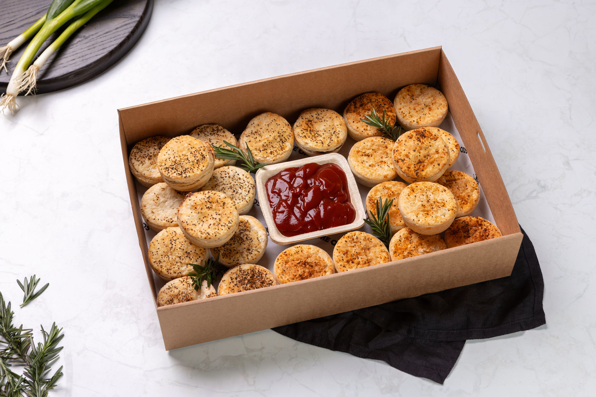 TH 2509 4 Angus Beef Beef Burgundy Mini Pies Angus Beef and Beef Burgundy Mini Pies 4